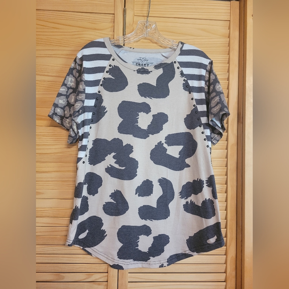 Crazy Train leopard and strips t shirt size medium